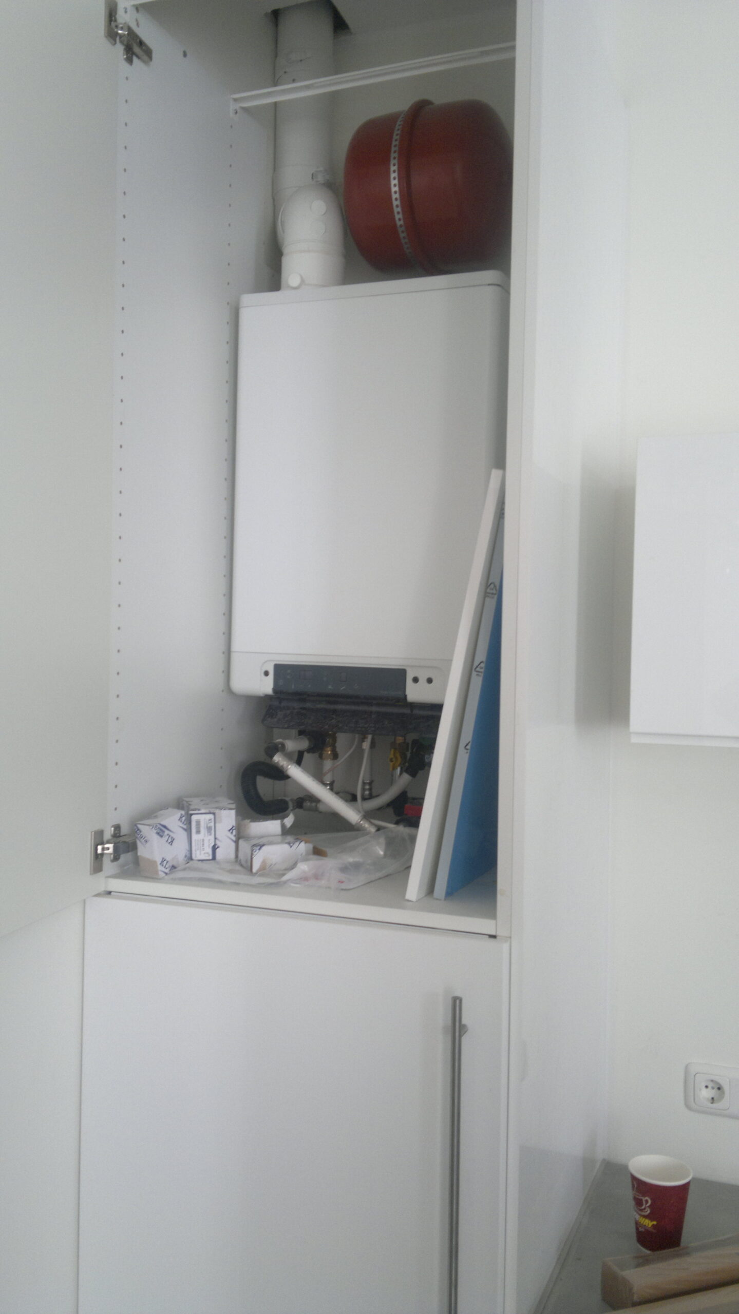 SANTECHPASLAUGA 02092011111